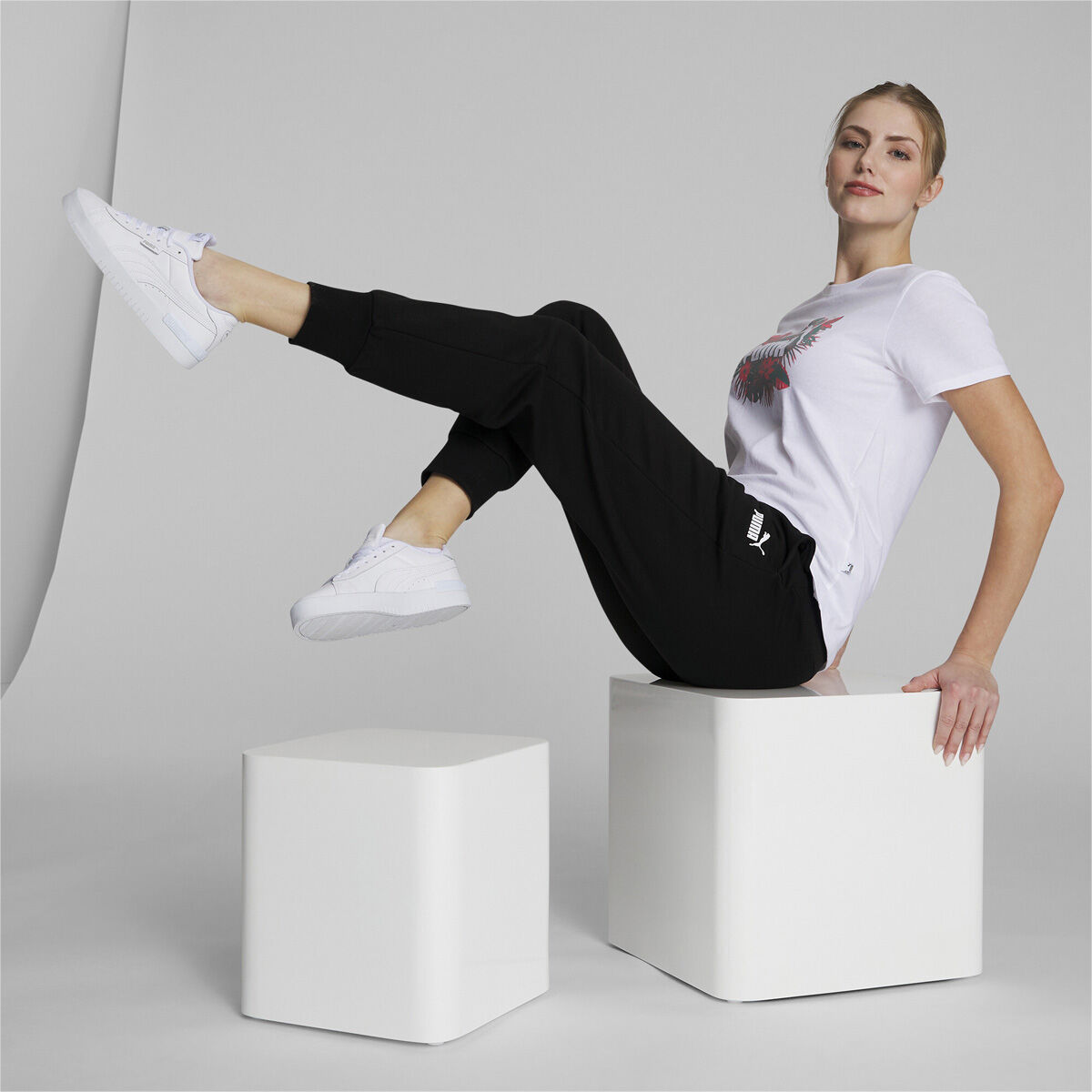Puma Women's Ess Sweatpants Fl Cl Us