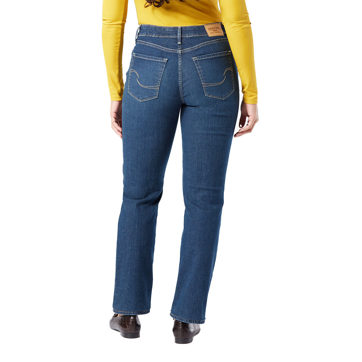 Signature by Levi Strauss & Co. Gold Label Women's Tshaping Straight Jeans