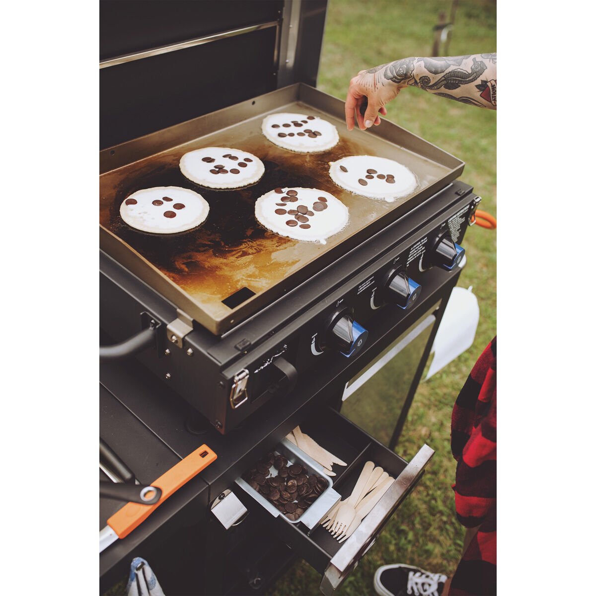 Razor 3-Burner Portable Griddle with Lid