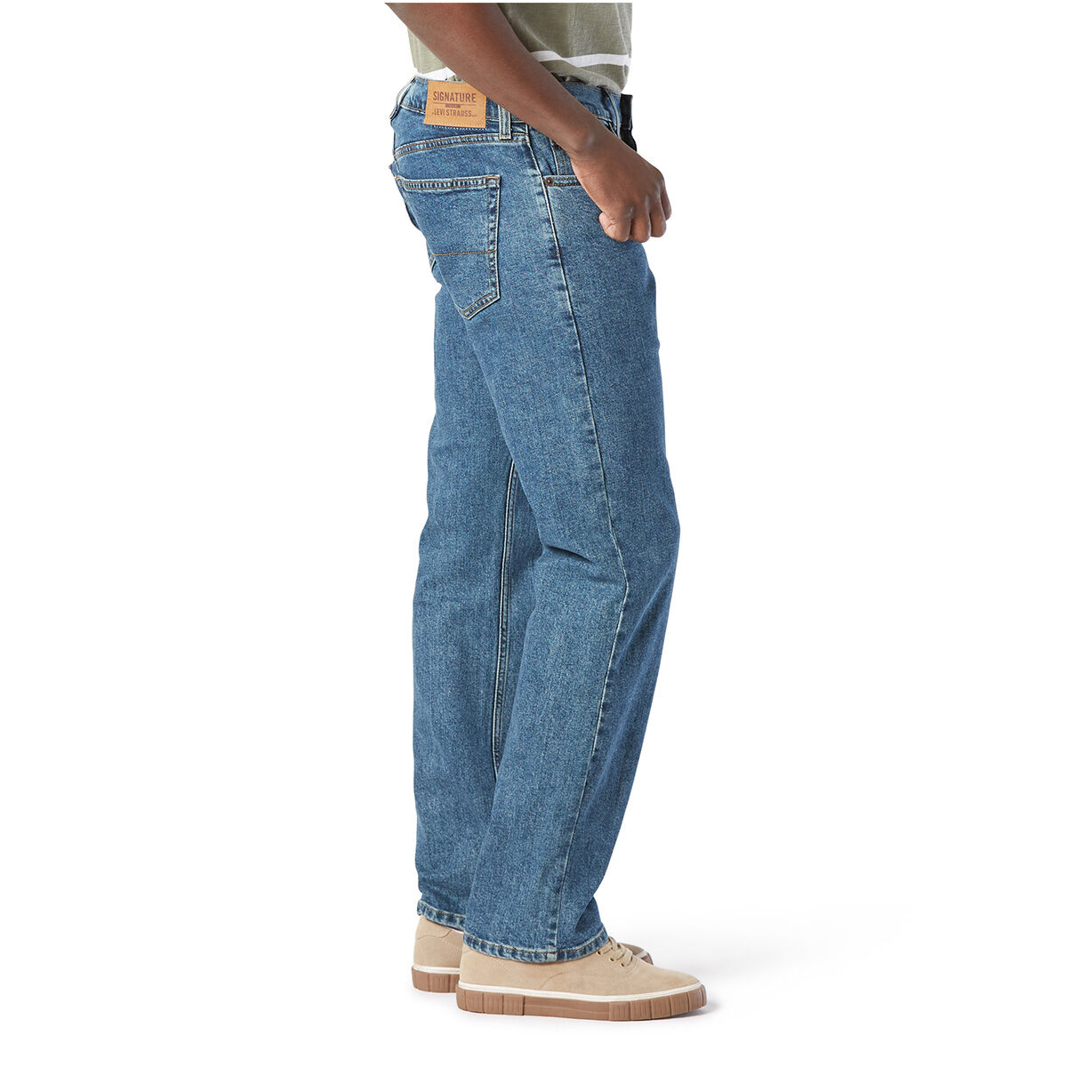 Signature by Levi Strauss & Co. Gold Label Men's Relaxed Fit Jeans