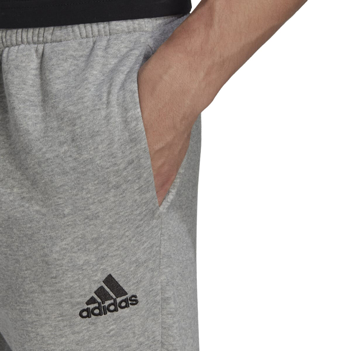 adidas Men's Essentials Fleece Regular Tapered Joggers