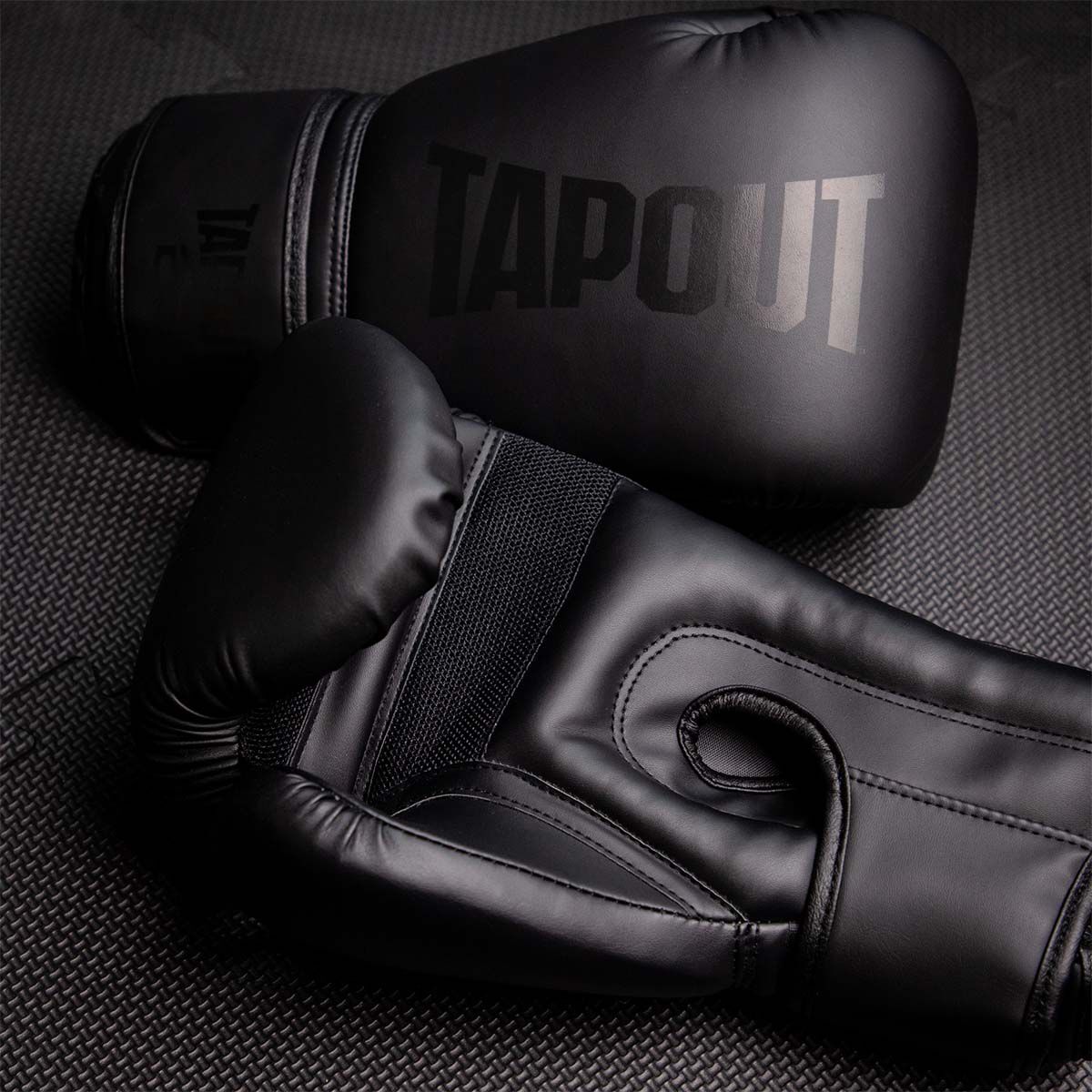 Tapout 10 Oz Boxing Gloves With Mesh Palm
